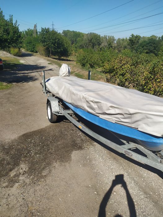 Продам лодку Южанка