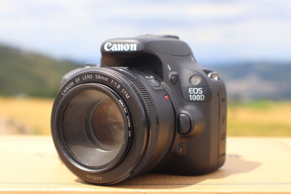 Canon EOS 100D + EF 50mm STM