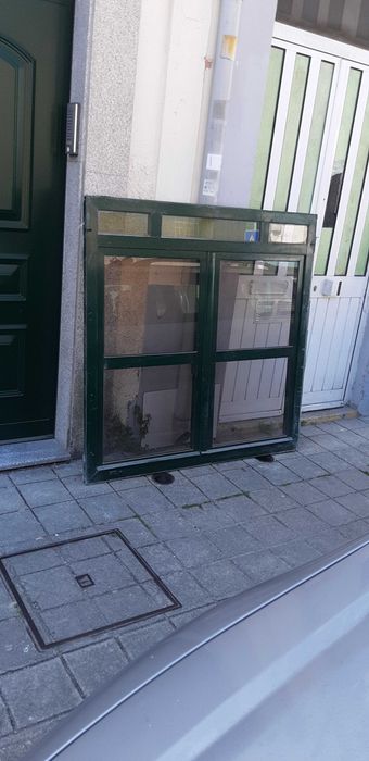 4 janelas de aluminio verde  como novas