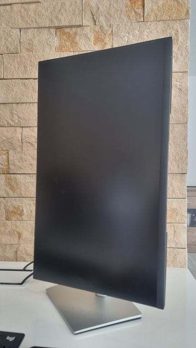 Monitor DELL P2722HE