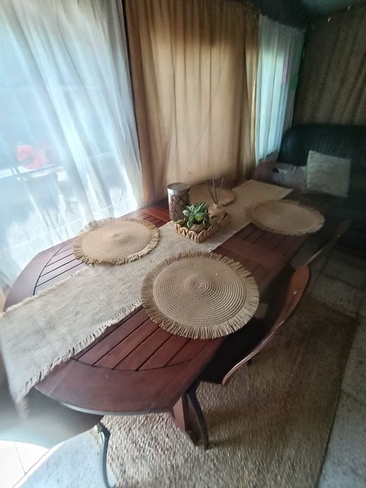 Mesa extensível em madeira