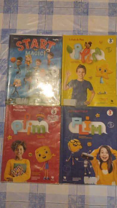 Manuais e cadernos de fichas 3°ano