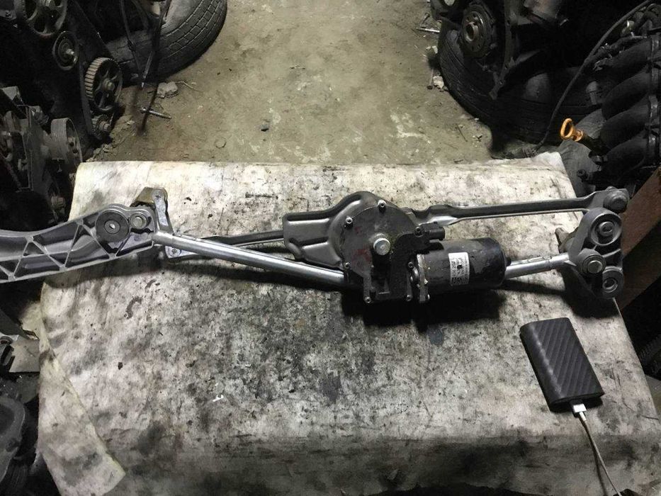 Трапеція склоочисників моторчик BMW E39 БМВ 8259247 6161-8361741