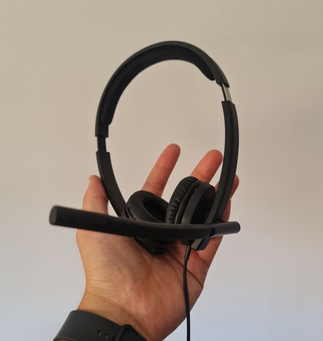 Logitech H570e Headset - New with Warranty64551598203907122