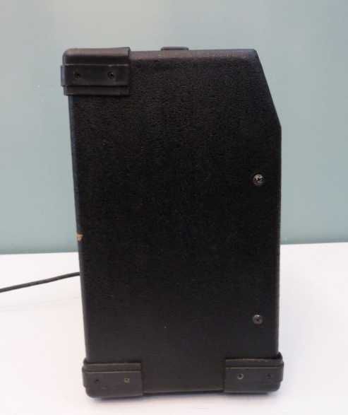 Amplificador de guitarra em bom estado