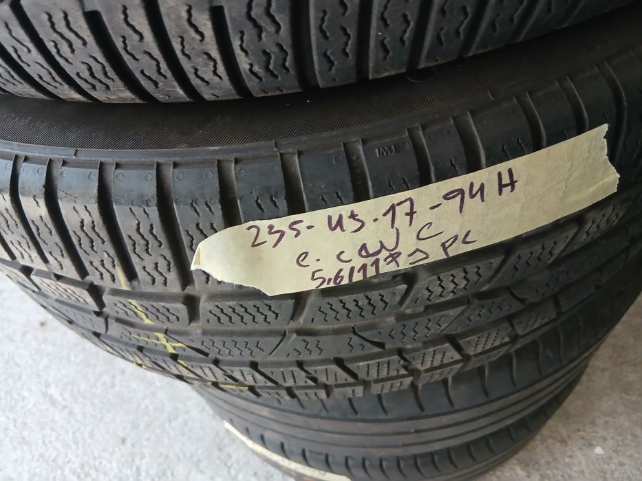 4 Pneus 235/45R17 Continental e Michelin