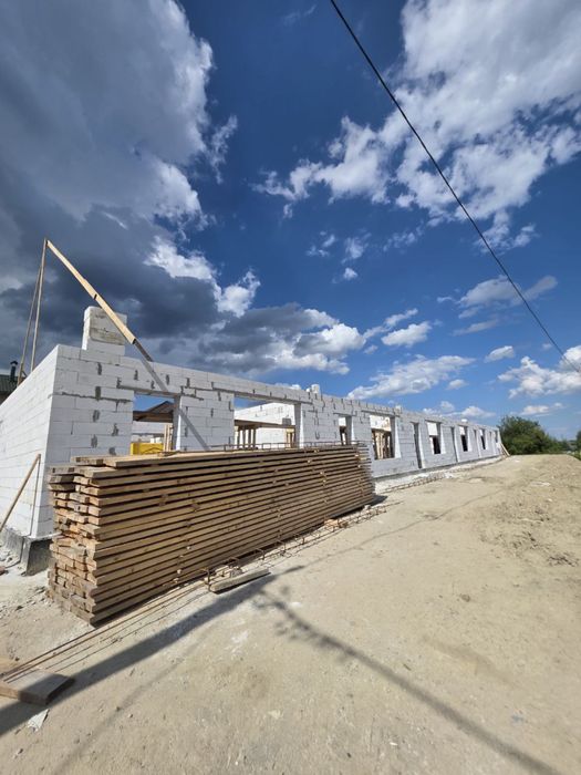 Таунхаус в Трускавці таун котедж будинок квартира зблокований будинок