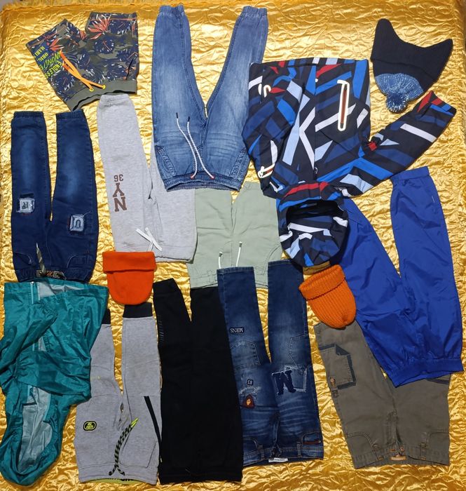 Одяг дитячий Футболки, Шорти, Штани, Кофточки