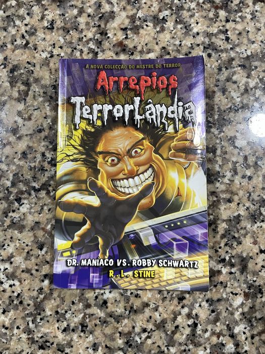 Arrepios Terrorlândia - Dr. Maníaco VS Robby Schwartz