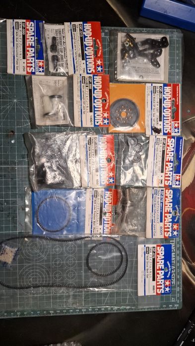 Продам запчасти tamiya Tt01 Tt02 ta04 Tb 01 Ff03