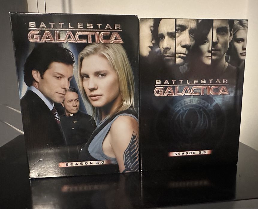 Séries em DVD - Battlestar Galactica e Star Trek - 40 dvd's