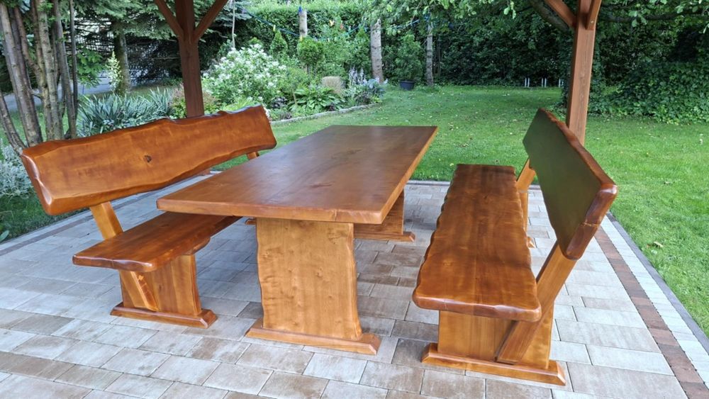Zestaw mebli ogrodowych stół + 2 ławki