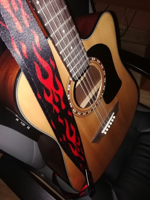 Електроакустична/акустична гітара washburn