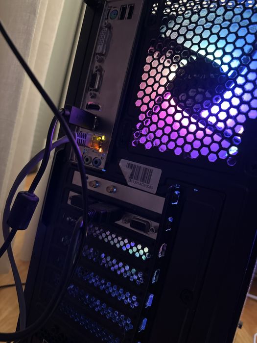 Pc UNYKA usado mais funciona