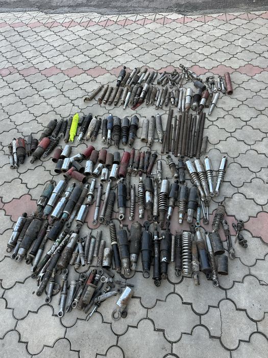 Пружини амортизаторів від різних мотоциклів скутерів мопедів