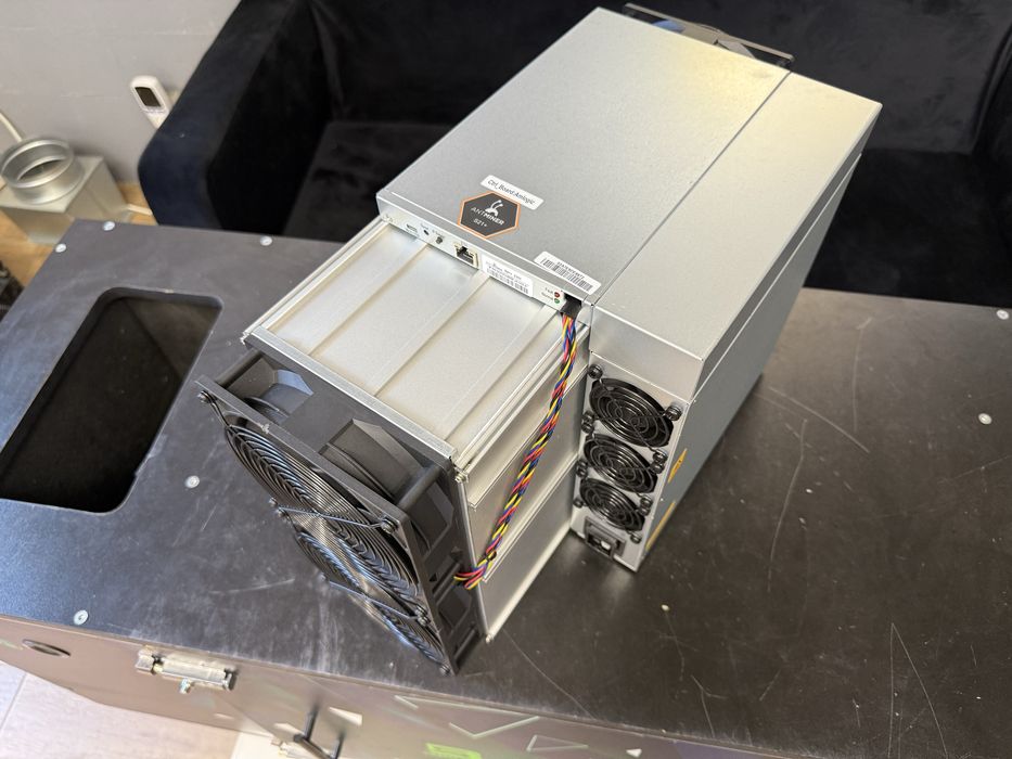 Наличие! Киев! Antminer S21+ 235Th