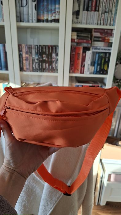 Nowa pojemna nerka damska