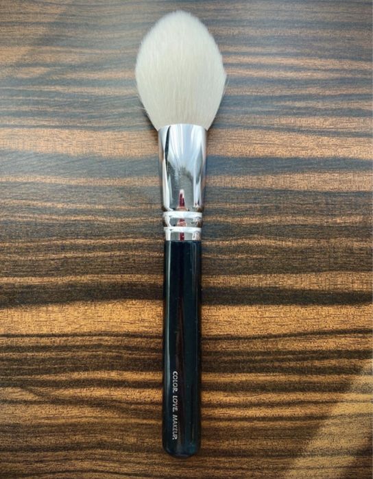 Zoeva - przędzel do różu, pudru, bronzera - 101 Luxe Face Definer - naturalne włosie