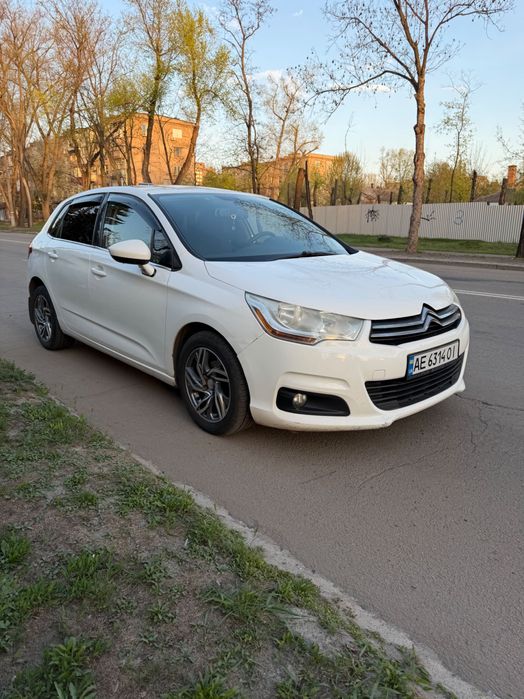 Авто Citroën C4 2011
