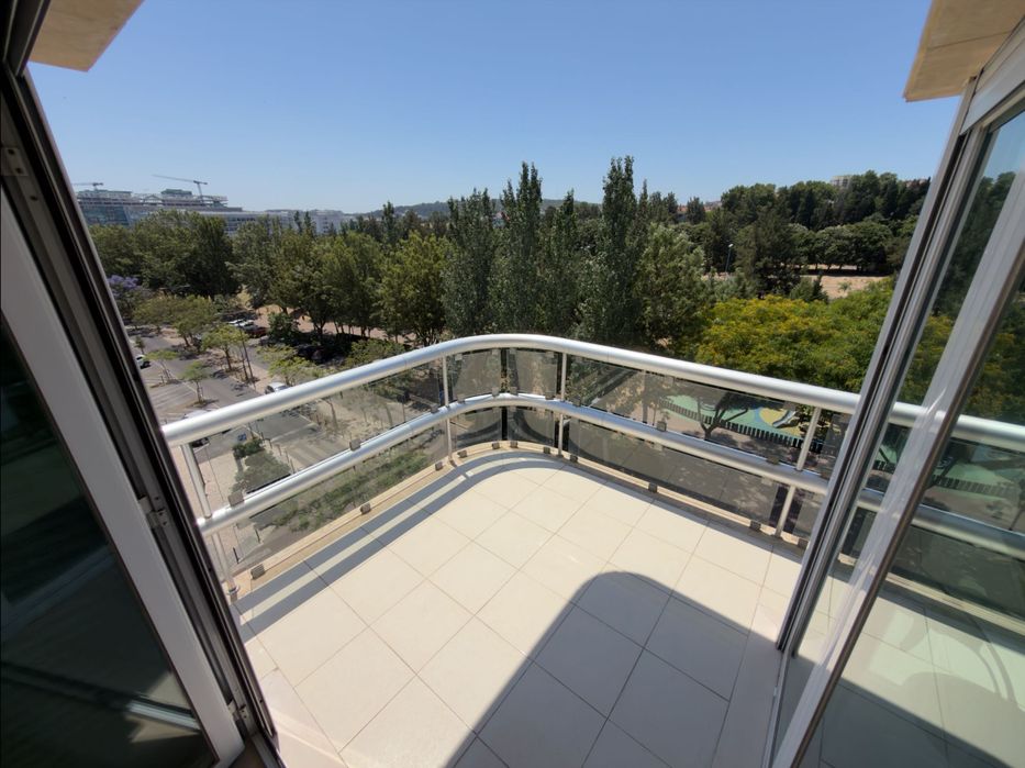 T3 em Carnide, Quinta do Bom Nome com Vista Monsanto
