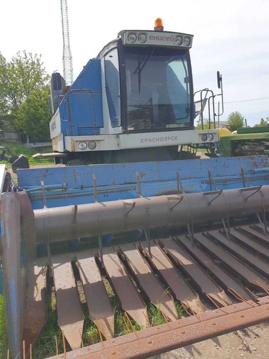 Комбайн Єнісей 950