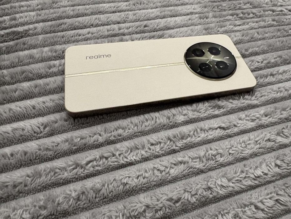 Realme 12+ 5g  beżowy