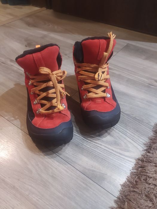 Buty trekkingowe 36 śniegowce kozaki Quechua ocieplane sznurowane