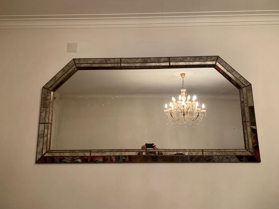 Grande espelho estilo gotico