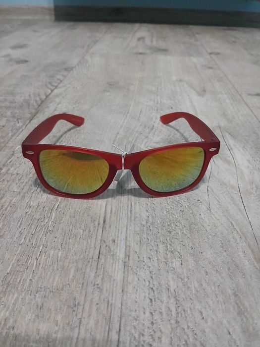 Okulary przeciwsłoneczne z logo Polregio (PKP, kolejowe)