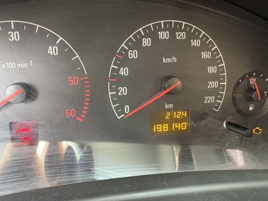 Opel vetra C 2003