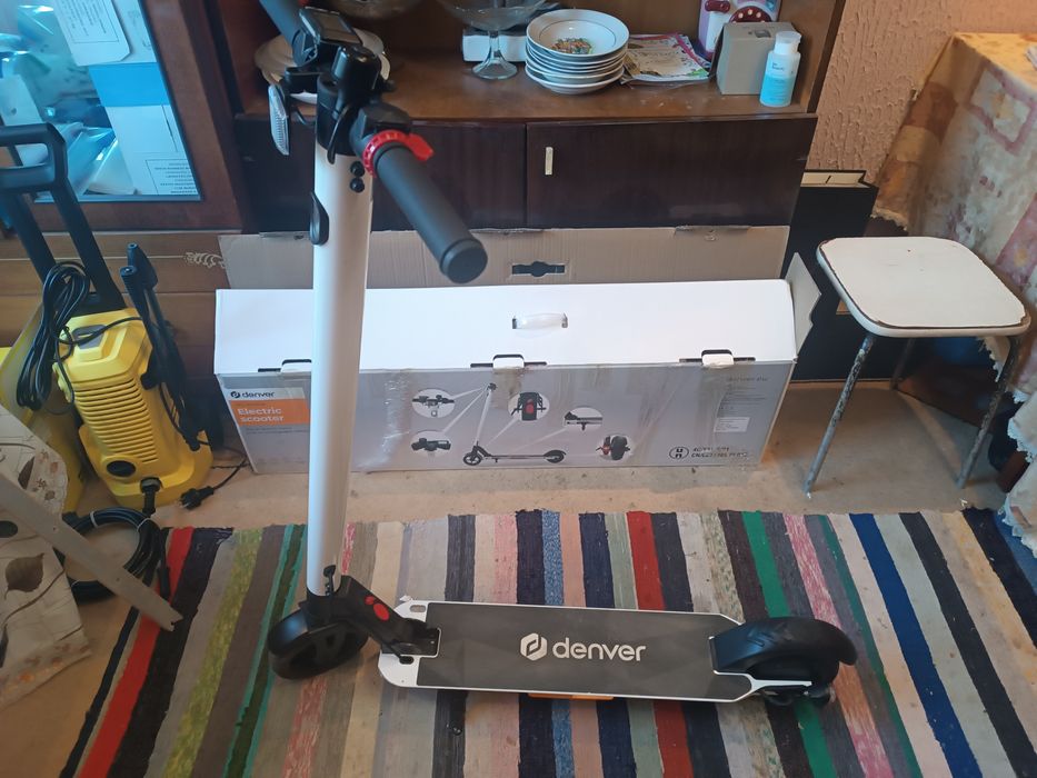 Продам електро самокат denver