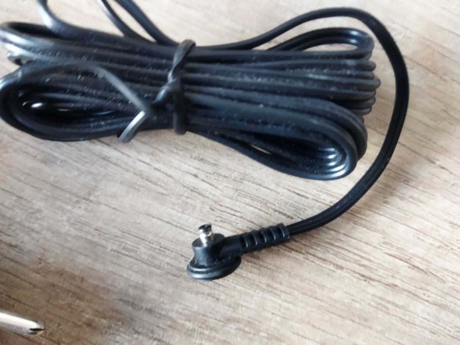 Зарядное устройство для блютуз гарнитуры PLANTRONICS.