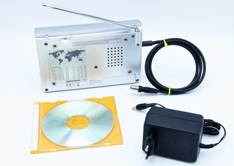 Radioamador Receptor portatil Grundig HF AM FM SSB mala acessorios