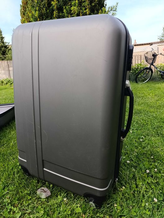 Walizka średnia podwójne kółka