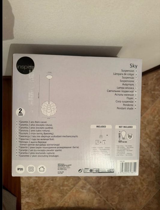 Dois candeeiro de teto suspensos Inspire sky Branco

Vendo individual