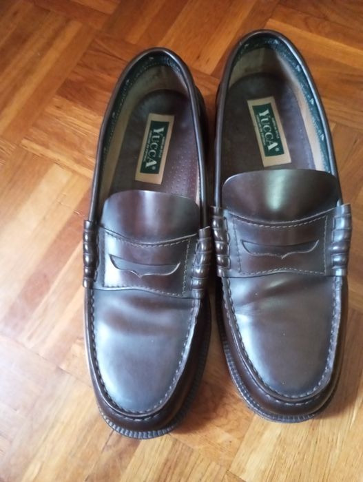 Sapatos yuuca usados em muito bom estado