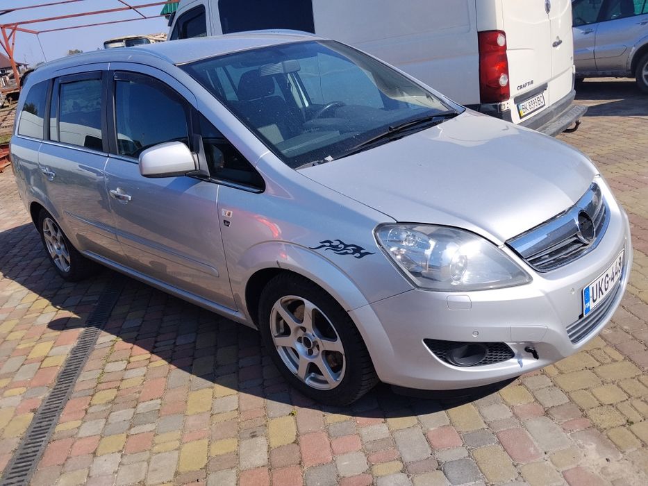 Opel Zafira 2011