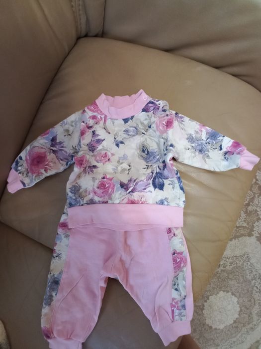 Костюмчики для дівчинки