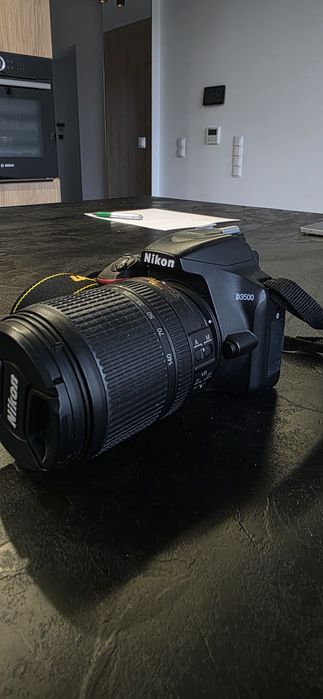 Nikon d3500 lustrzanka aparat dwa obiektywy  18-140 oraz portretowy.