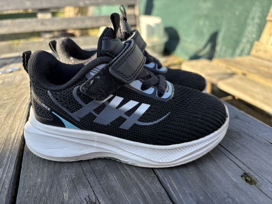 Продам кросівки для хлопчика!