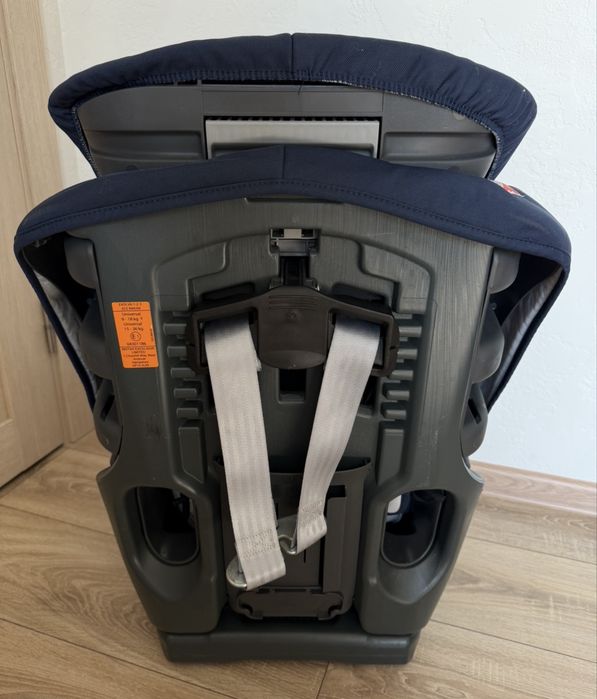 Автокрісло Britax Romer Evolva