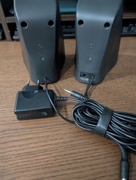 Colunas Logitech Z130