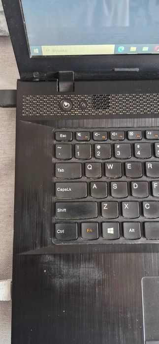 Laptop / Lenovo G700