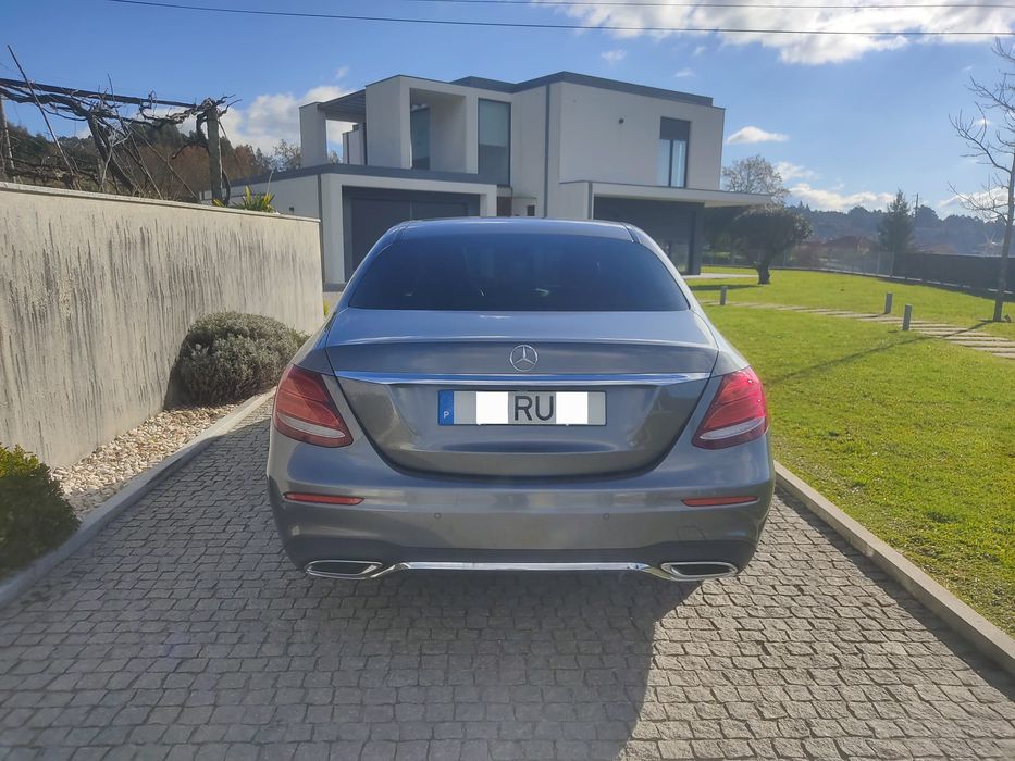 Mercedes-Benz E220d AMG line Aut. NACIONAL