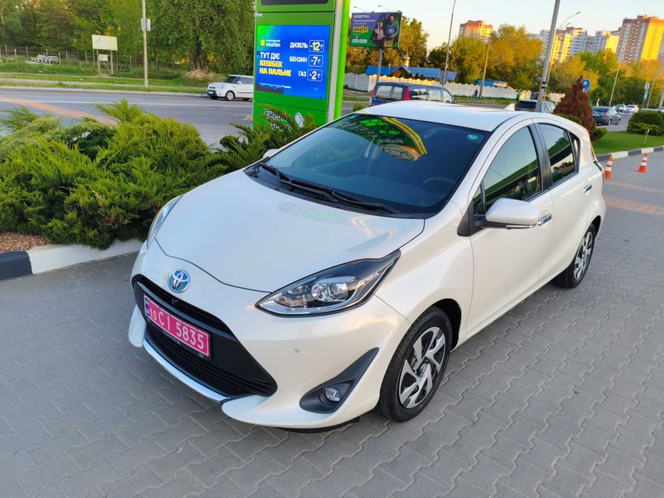 Продам Toyota Aqva 2020 гібрид 360 камери