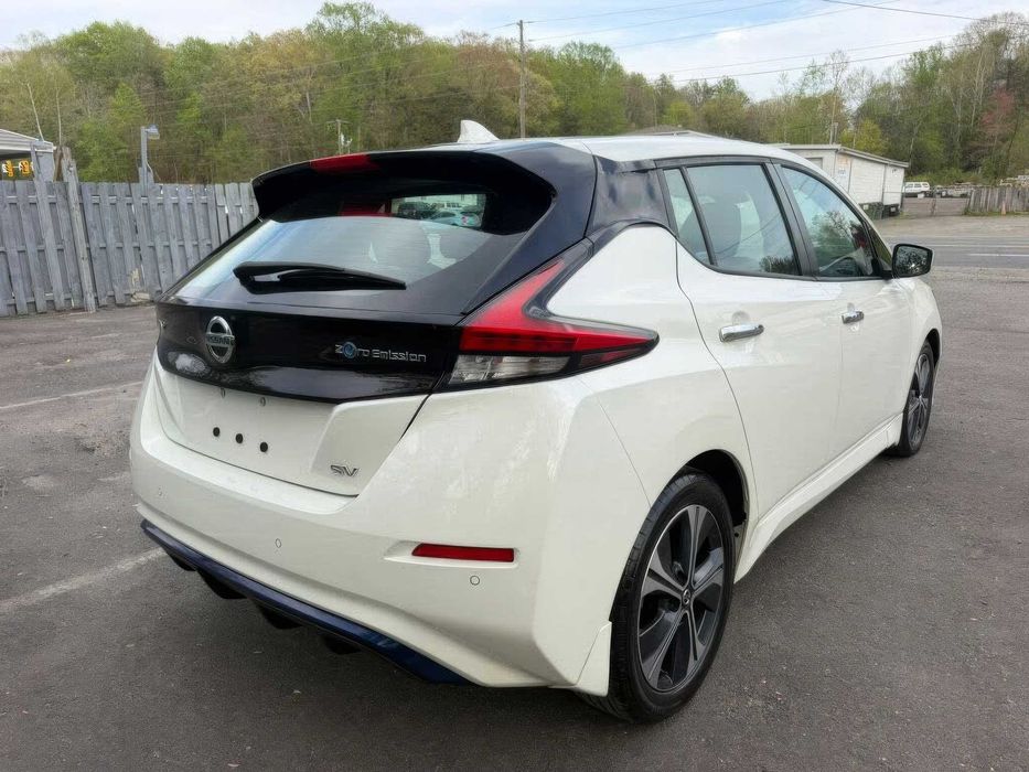 Nissan LEAF S      2021
