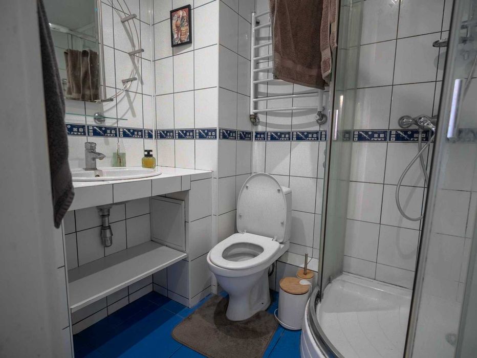 Продаж 2 кімнатної квартири з ремонтом в Центрі