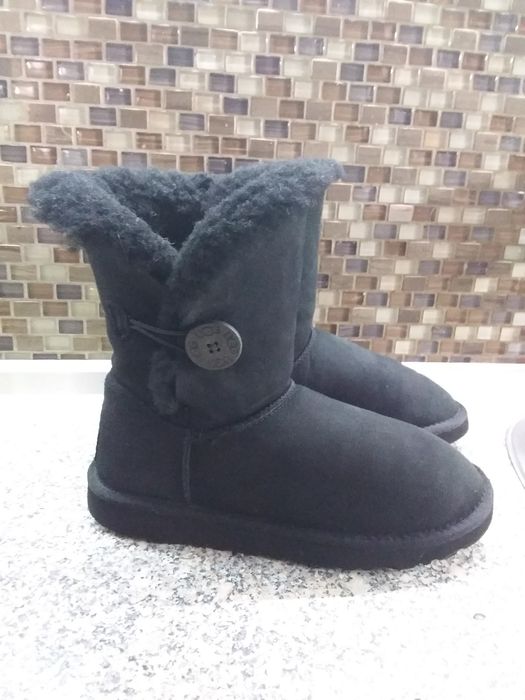 UGG оригинал 38          .
