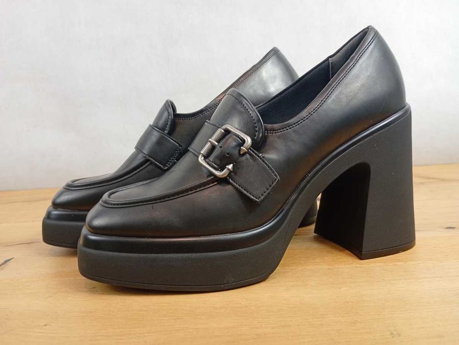 Czółenka Tamaris, na obcasie, rozmiar 40