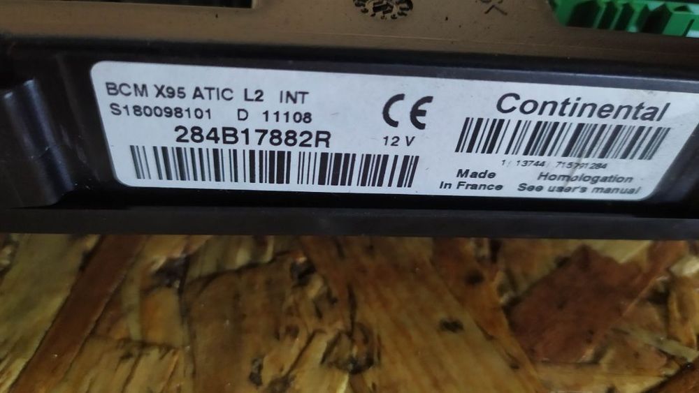 MODULO BSI BCM RENAULT MEGANE III 3 284B17882R S180098101